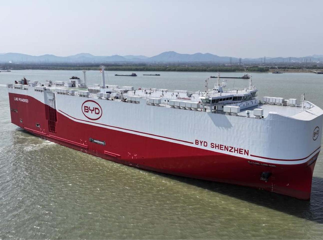 Jinling Shipyard &ndash; 9,200 CEU PCTC